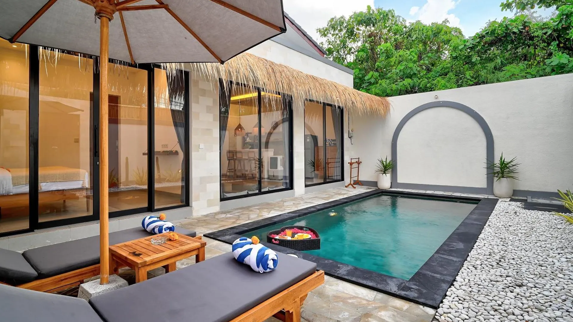 Villa Esha III Seminyak